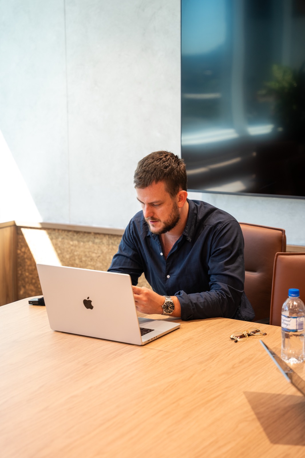 Founder working, content for Buttr